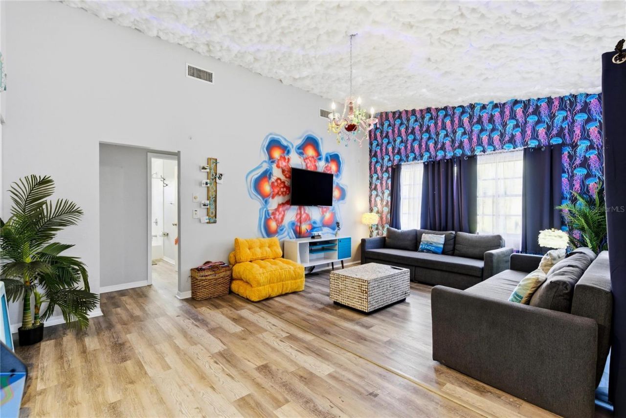 527 Beach Road, Sarasota, FL 34242 Photo