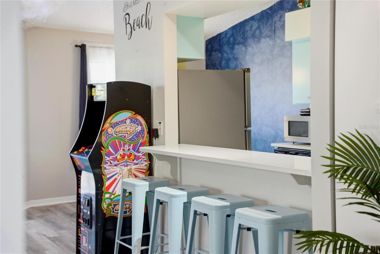 527 Beach Road, Sarasota, FL 34242 Photo