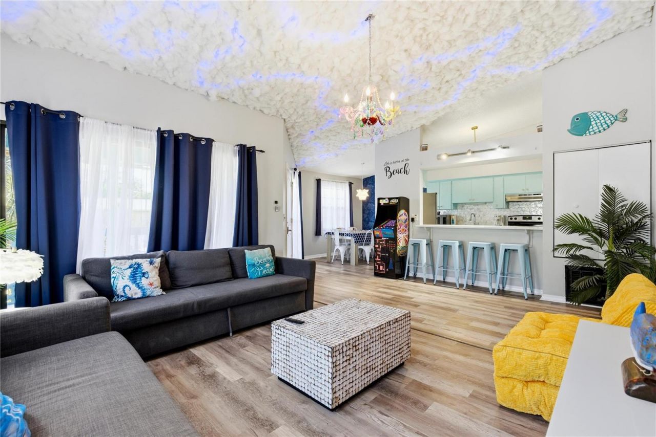 527 Beach Road, Sarasota, FL 34242 Photo