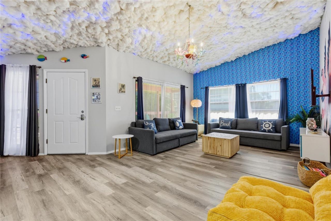 527 Beach Road, Sarasota, FL 34242 Photo