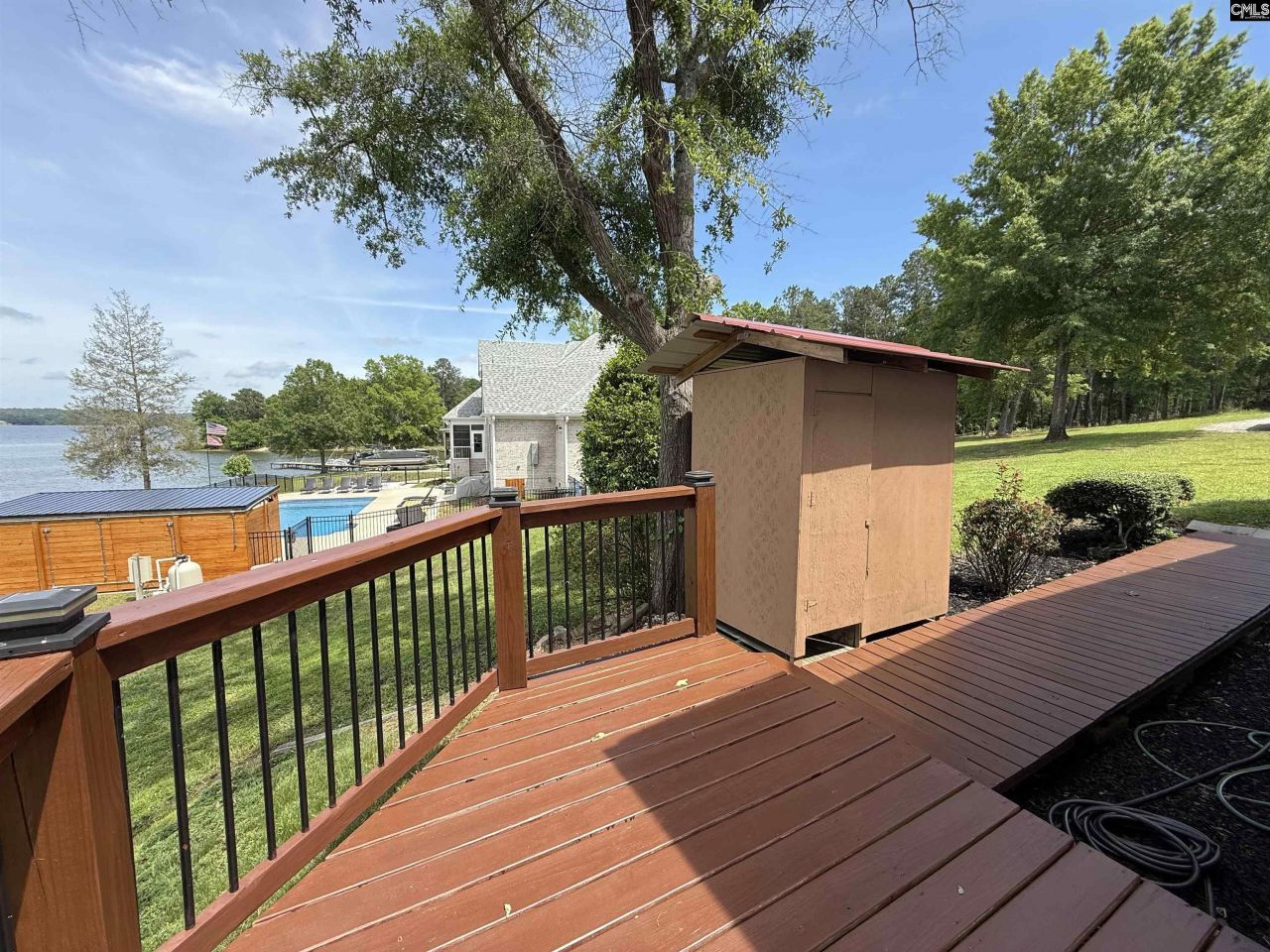 37 Suede Lane Photo 10