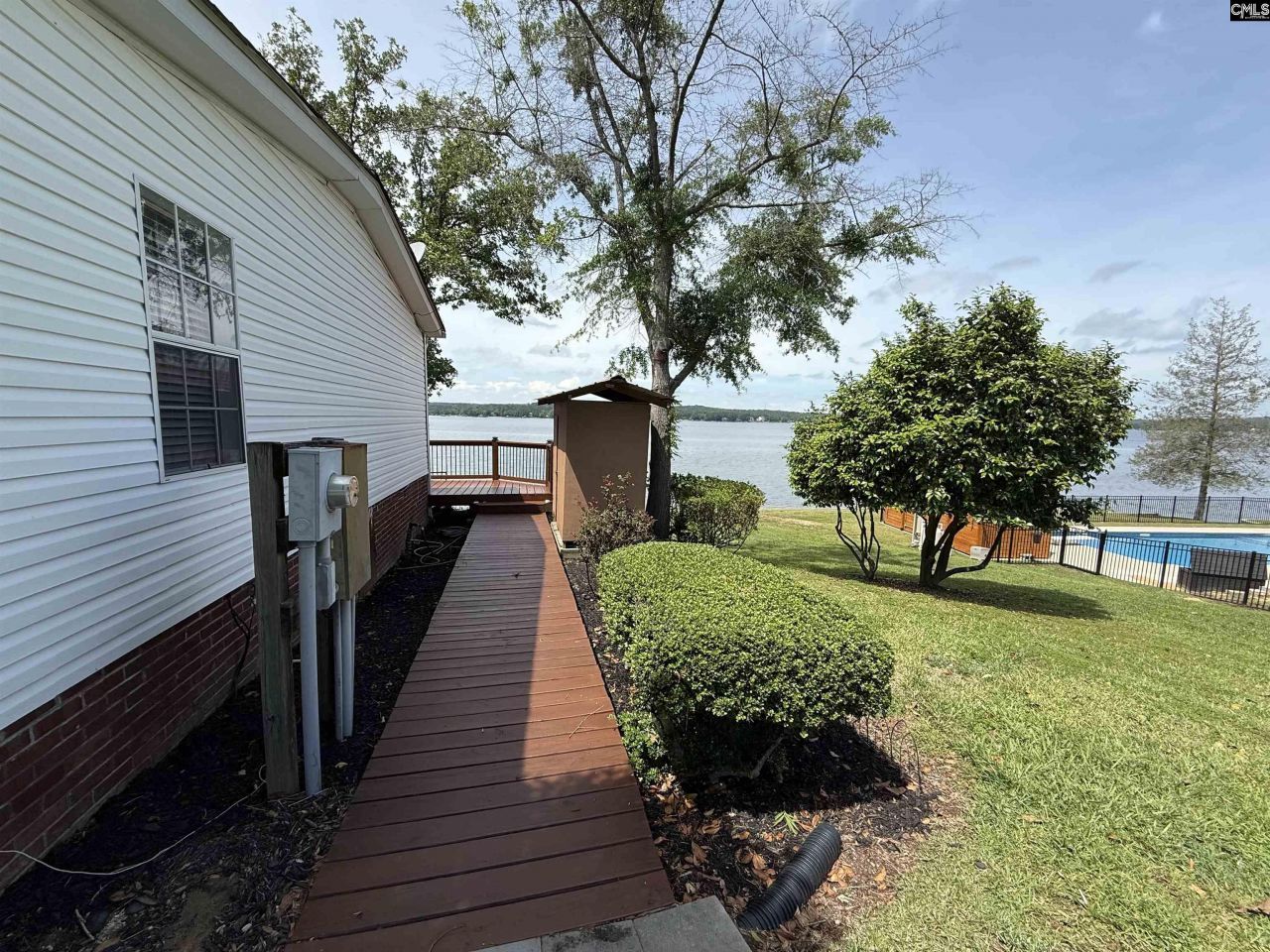 37 Suede Lane Photo 11