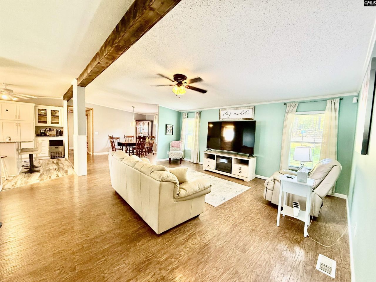 37 Suede Lane Photo 13