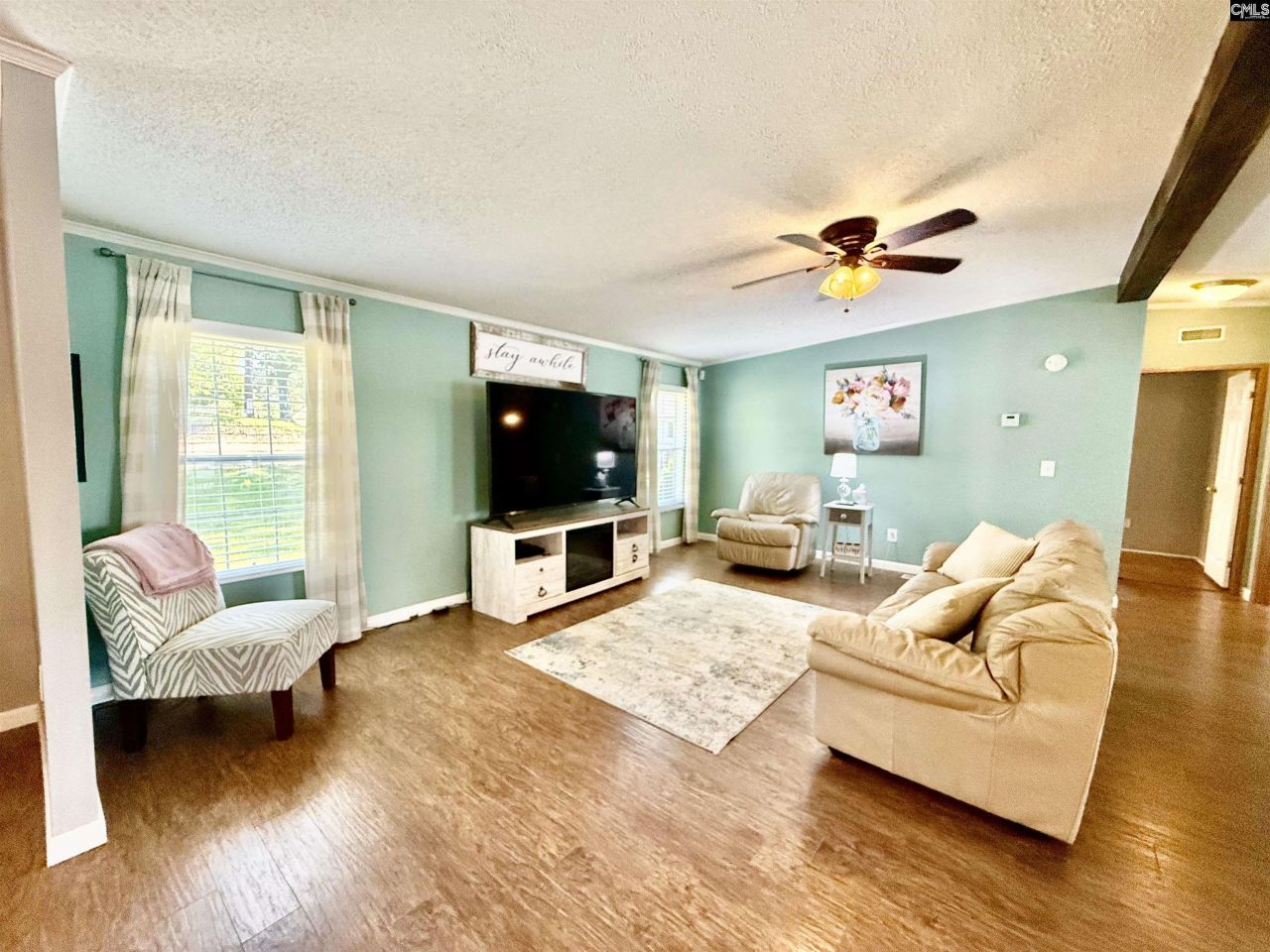 37 Suede Lane Photo 14