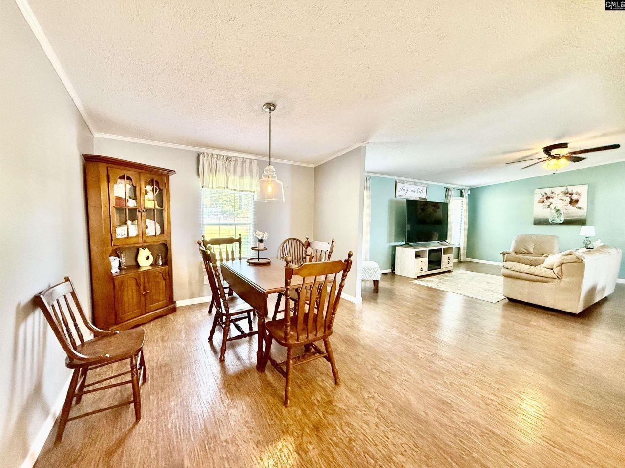 37 Suede Lane Photo 17