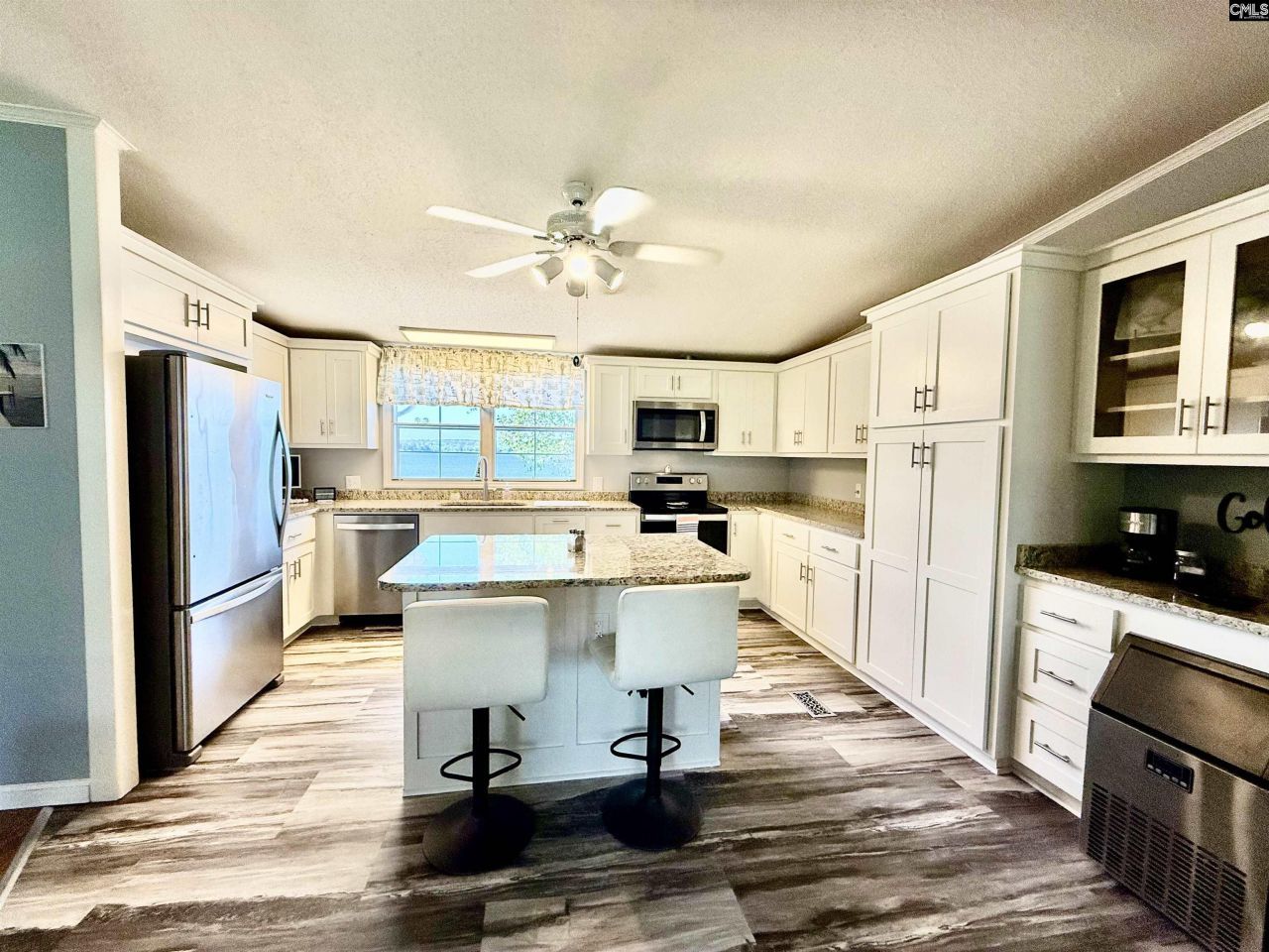 37 Suede Lane Photo 18