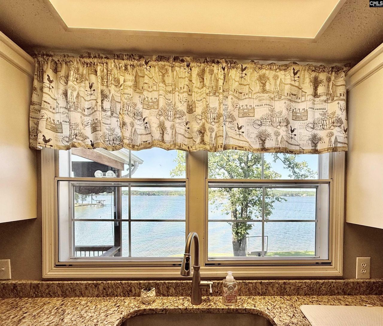 37 Suede Lane Photo 20