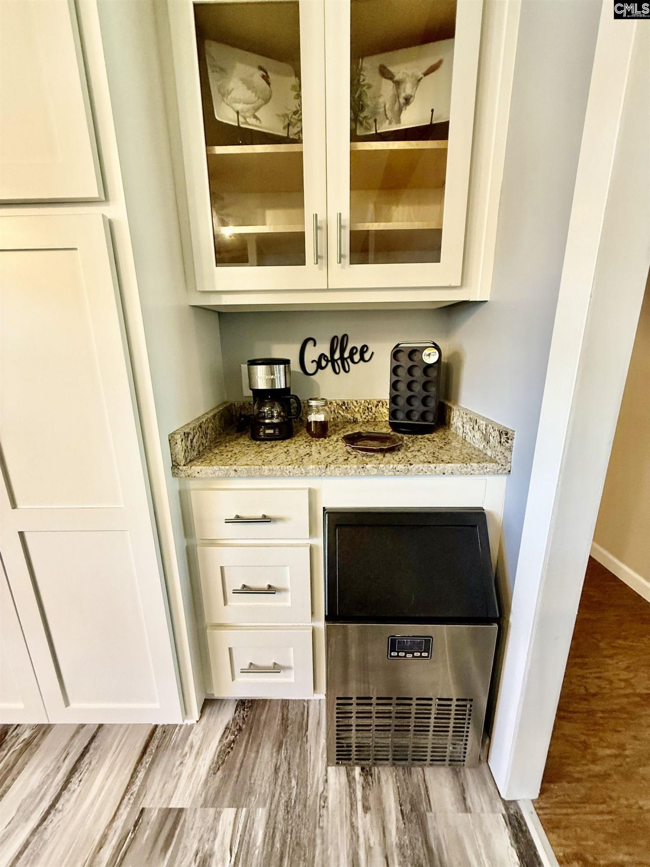 37 Suede Lane Photo 21