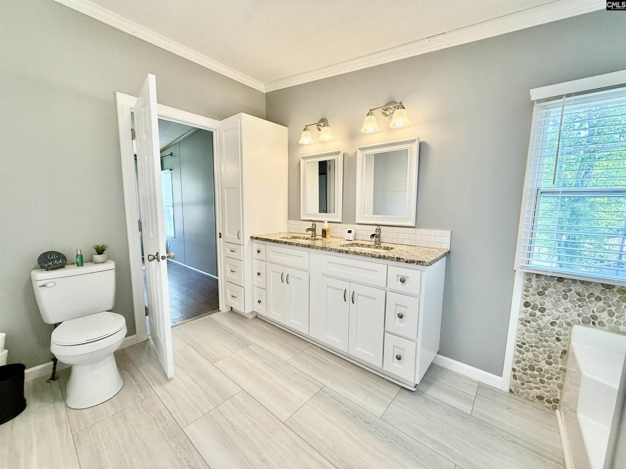 37 Suede Lane Photo 25