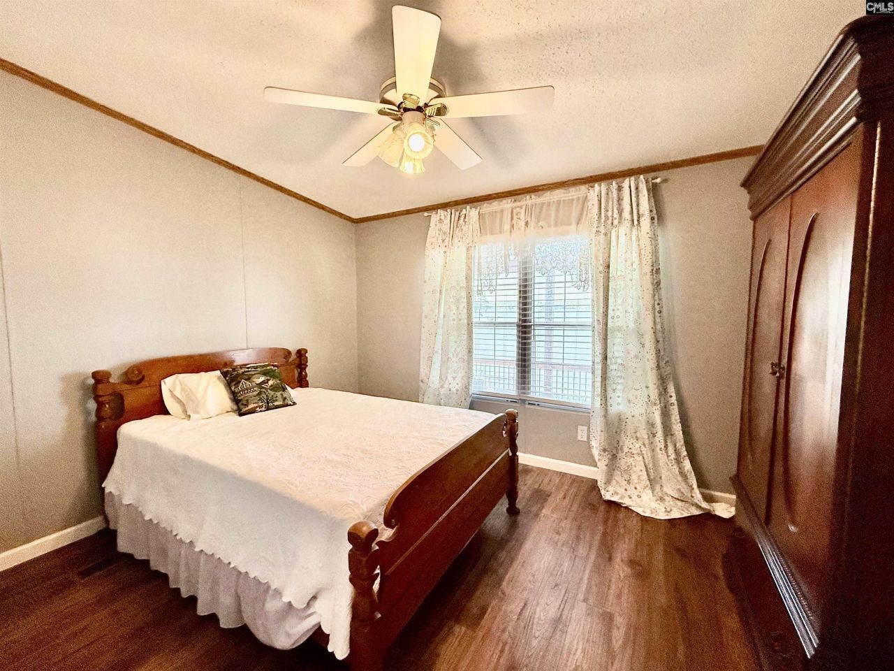 37 Suede Lane Photo 28