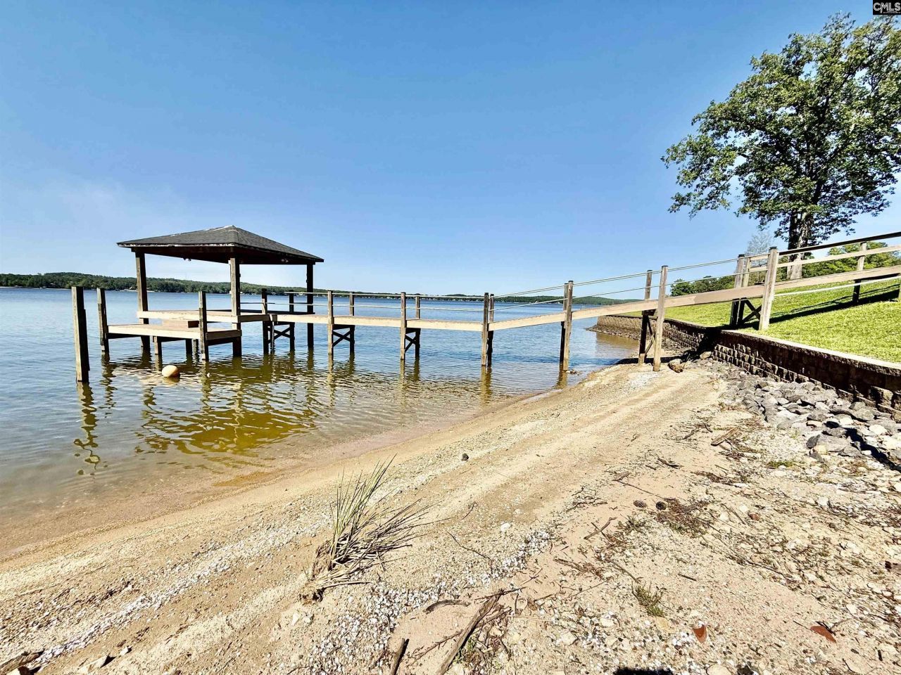 37 Suede Lane Photo 38