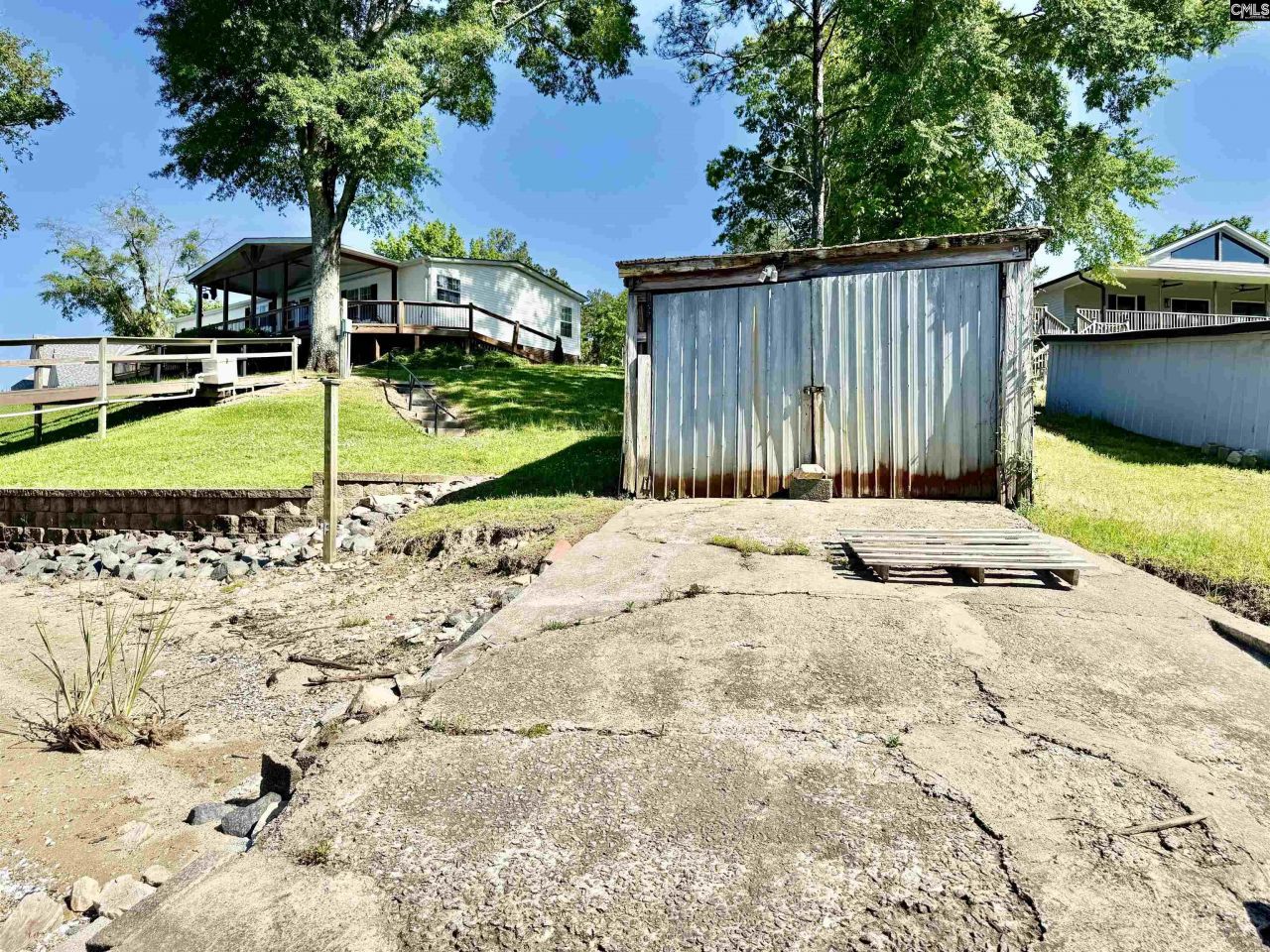 37 Suede Lane Photo 40