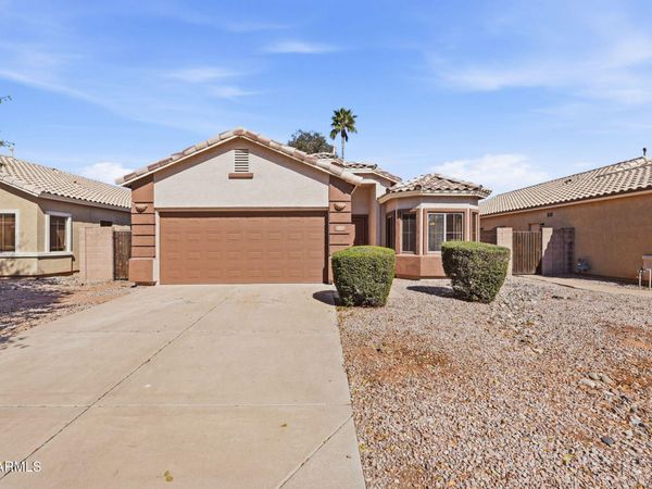 2852 E DEVON Court, Gilbert, AZ 85296