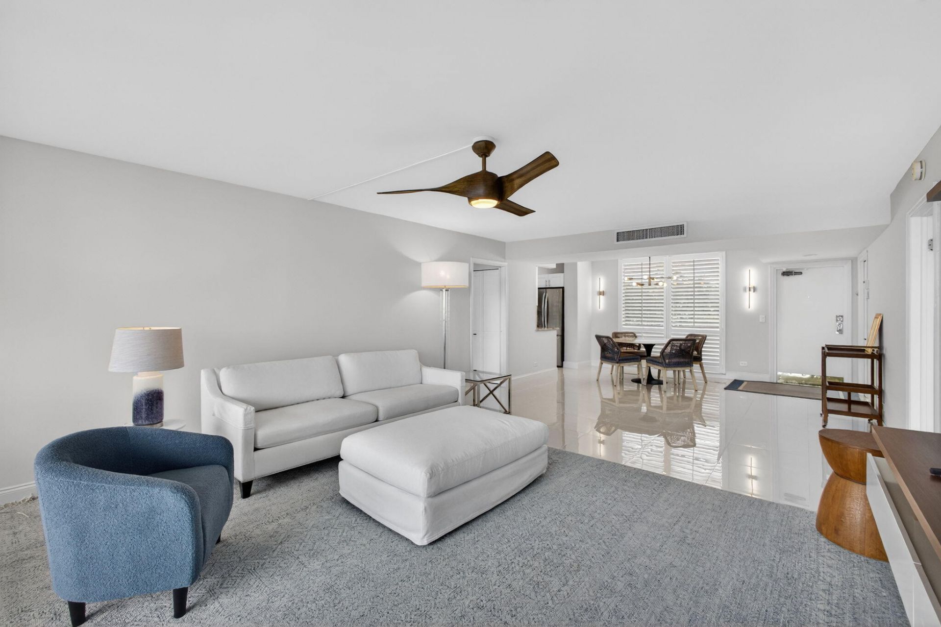 130 Lakeshore Drive, Unit 323, North Palm Beach, FL 33408 Photo