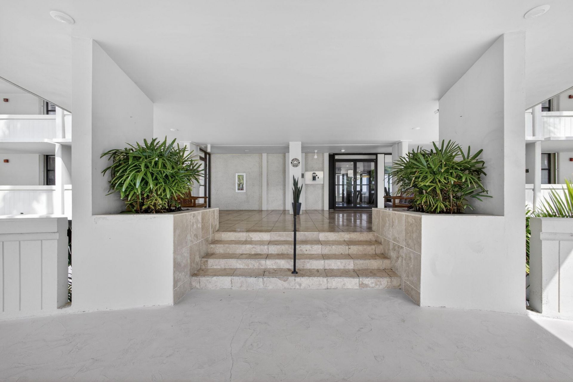 130 Lakeshore Drive, Unit 323, North Palm Beach, FL 33408 Photo