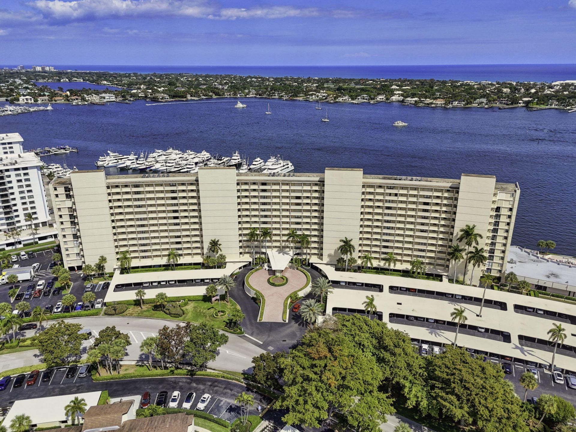 130 Lakeshore Drive, Unit 323, North Palm Beach, FL 33408 Photo