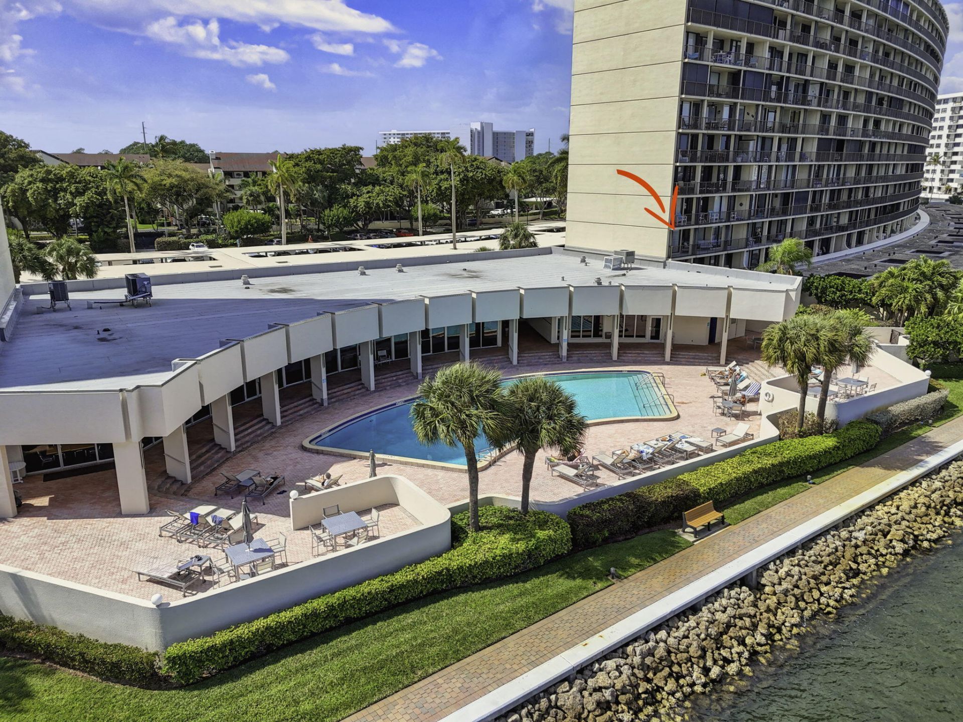 130 Lakeshore Drive, Unit 323, North Palm Beach, FL 33408 Photo