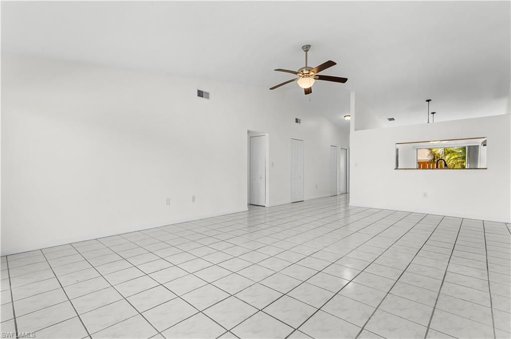 6479 Royal Woods Dr, Fort Myers, FL 33908 Photo
