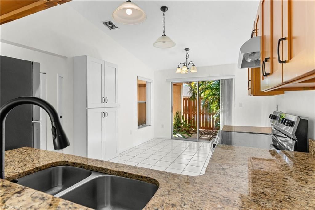 6479 Royal Woods Dr, Fort Myers, FL 33908 Photo