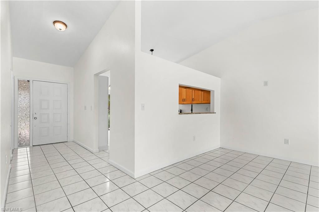 6479 Royal Woods Dr, Fort Myers, FL 33908 Photo