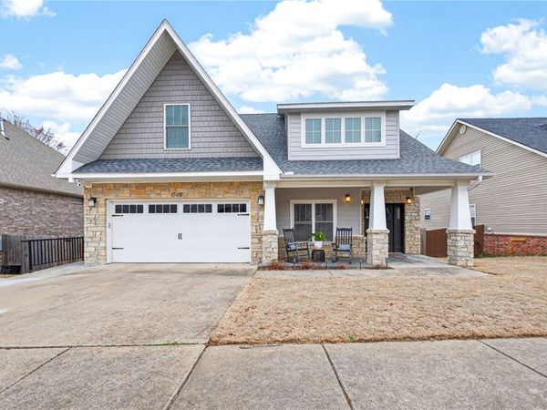 1508 Benjamin Green , Bentonville, AR 72712