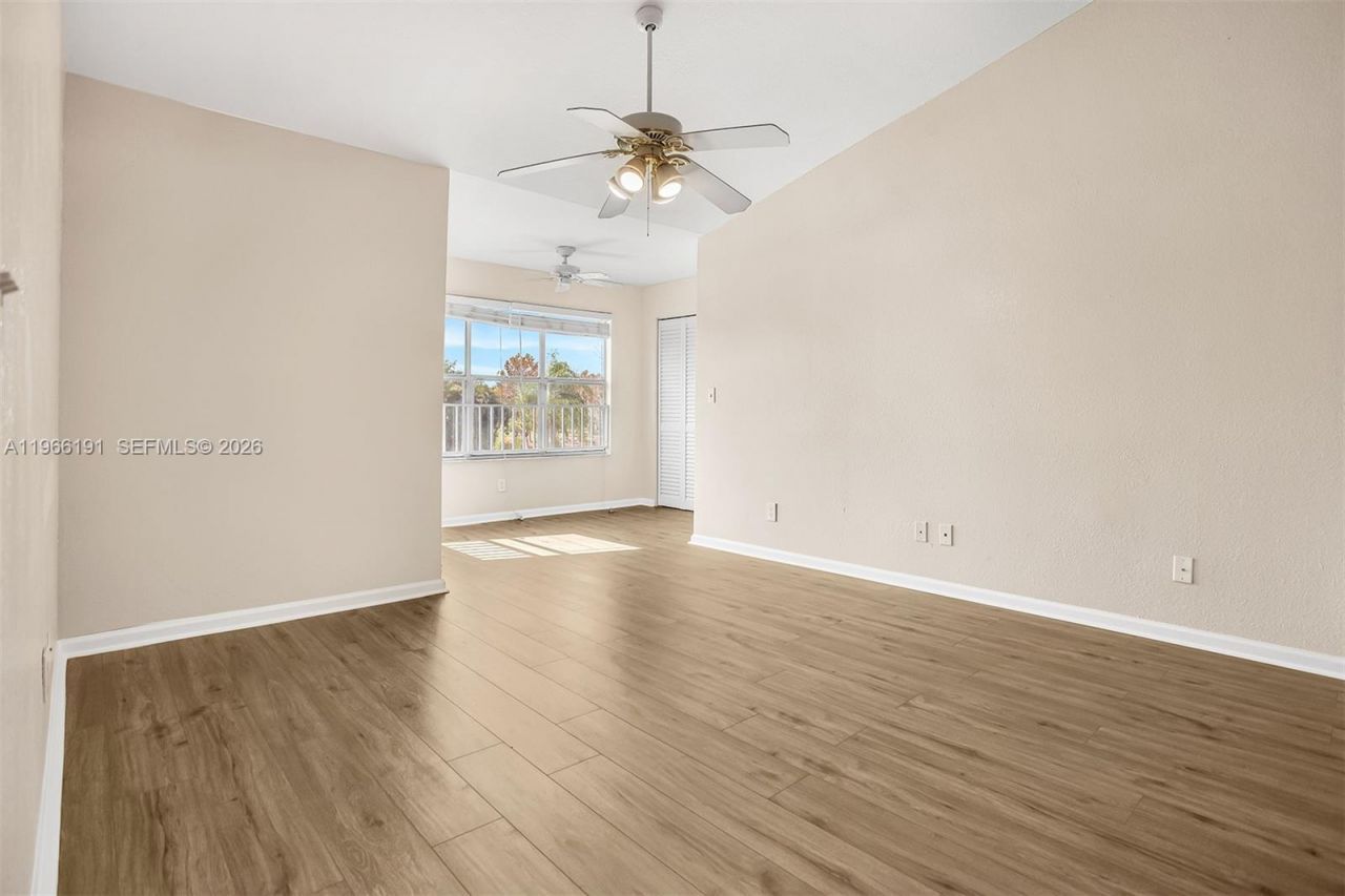 12650 Vista Isles Dr , Unit 926, Sunrise, FL 33325 Photo