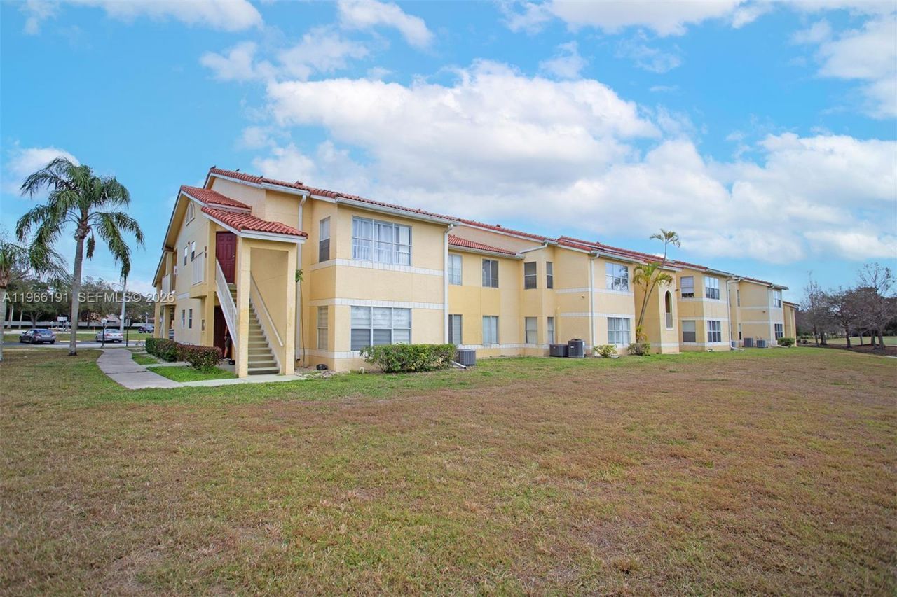 12650 Vista Isles Dr , Unit 926, Sunrise, FL 33325 Photo