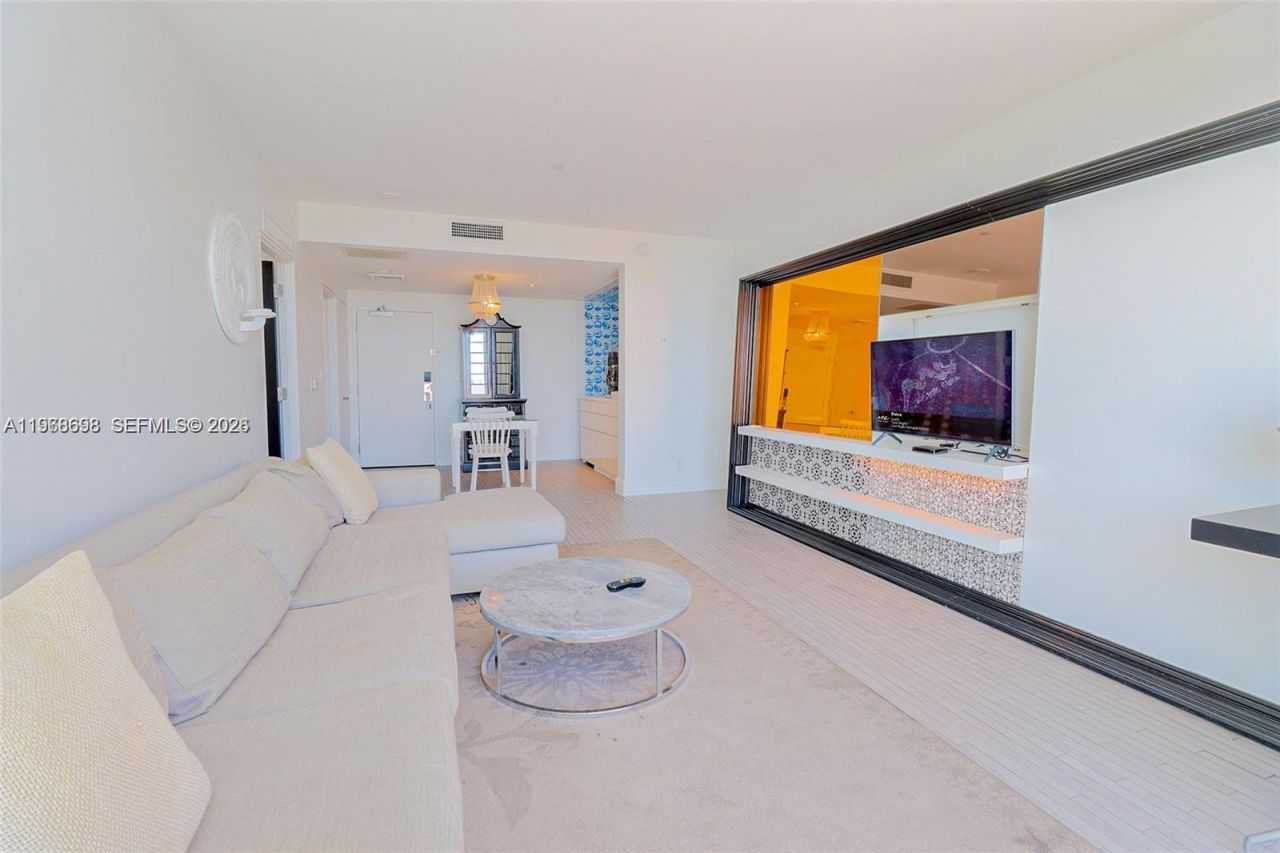 1100 West Ave , Unit 1617, Miami Beach, FL 33139 Photo