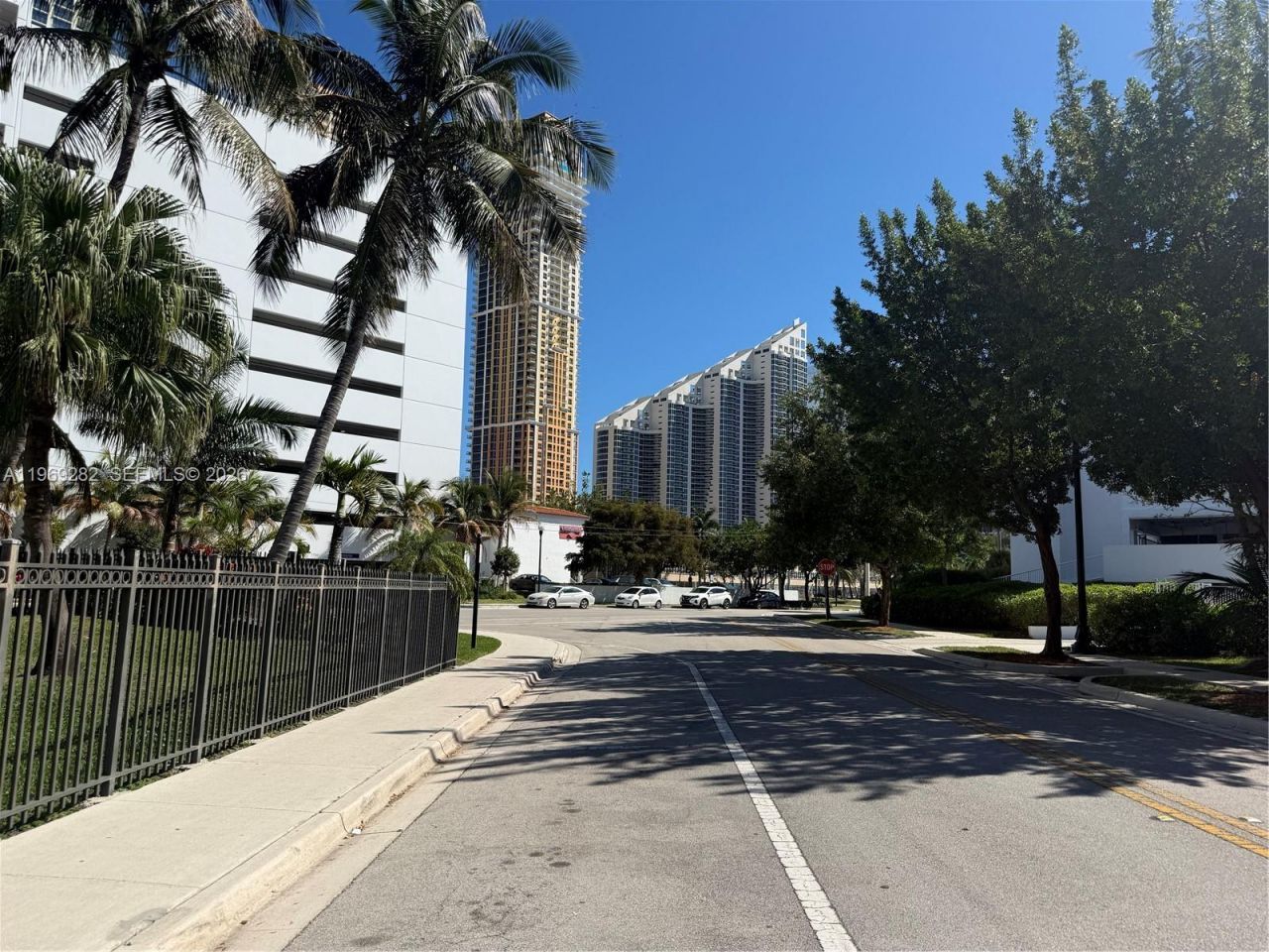 201 180th Dr , Unit 112, Sunny Isles Beach, FL 33160 Photo