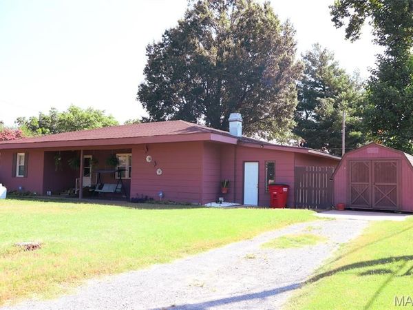 502 Jaycee Street , Sikeston, MO 63801