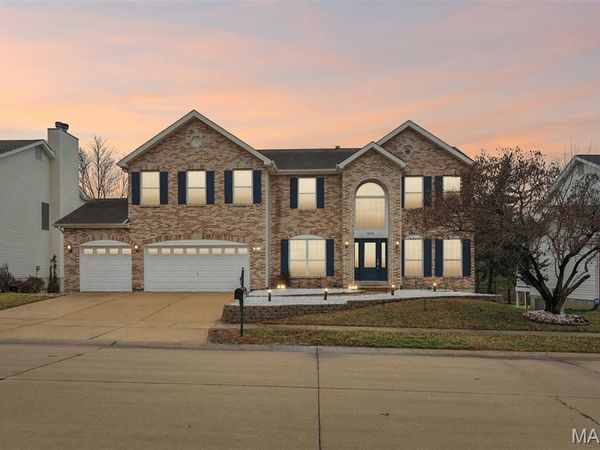 13232 Dartagnan Court, Creve Coeur, MO 63141
