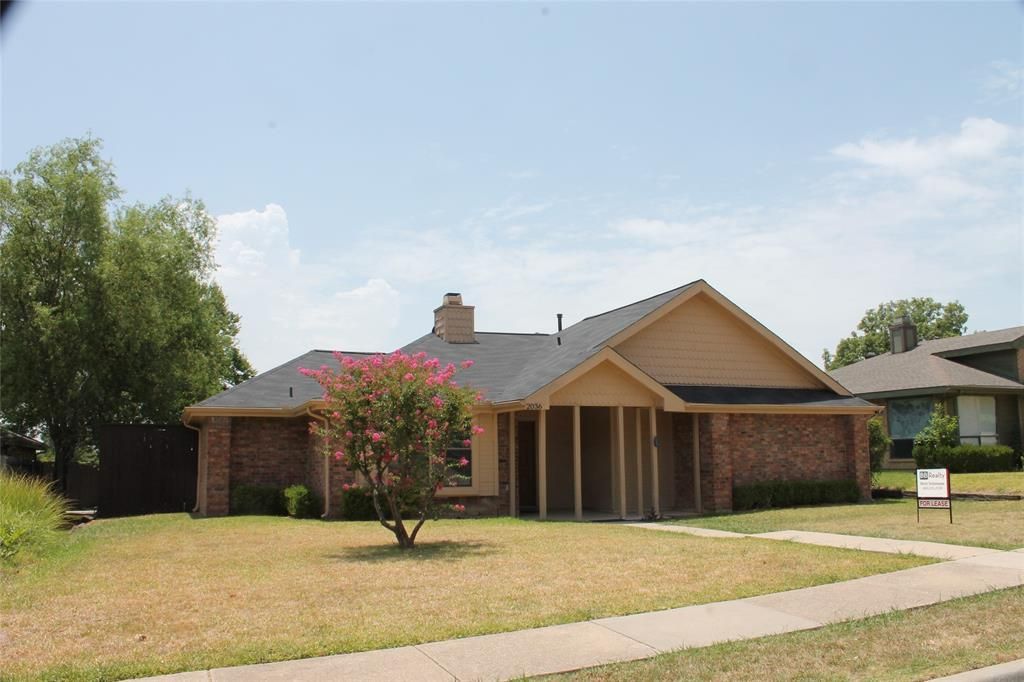 2036 Sancerre Lane, Carrollton, TX 75007 Main Photo