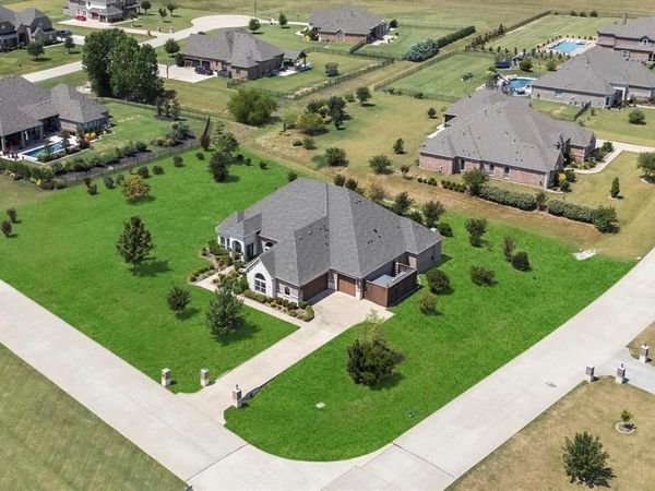 100 Lilyfield Drive, Lucas, TX 75002