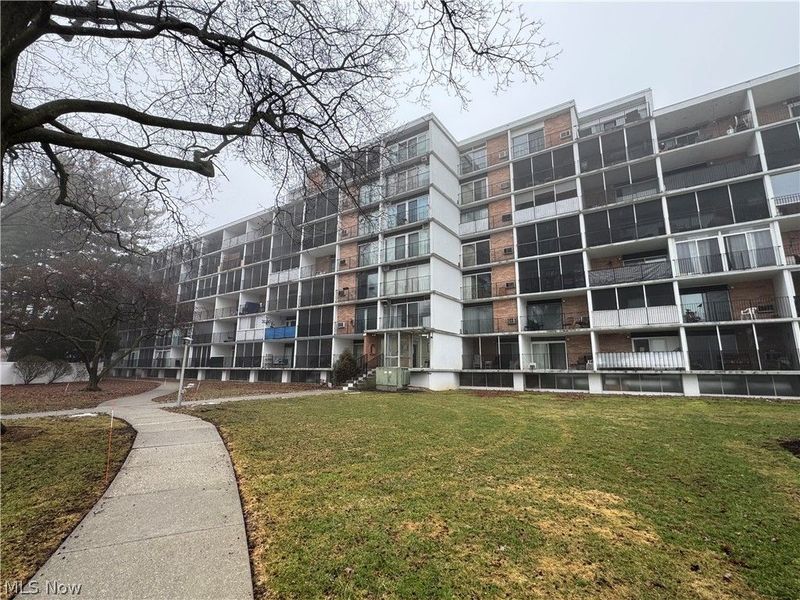 2331 E Market Street, Akron, OH 44312 Photo 16