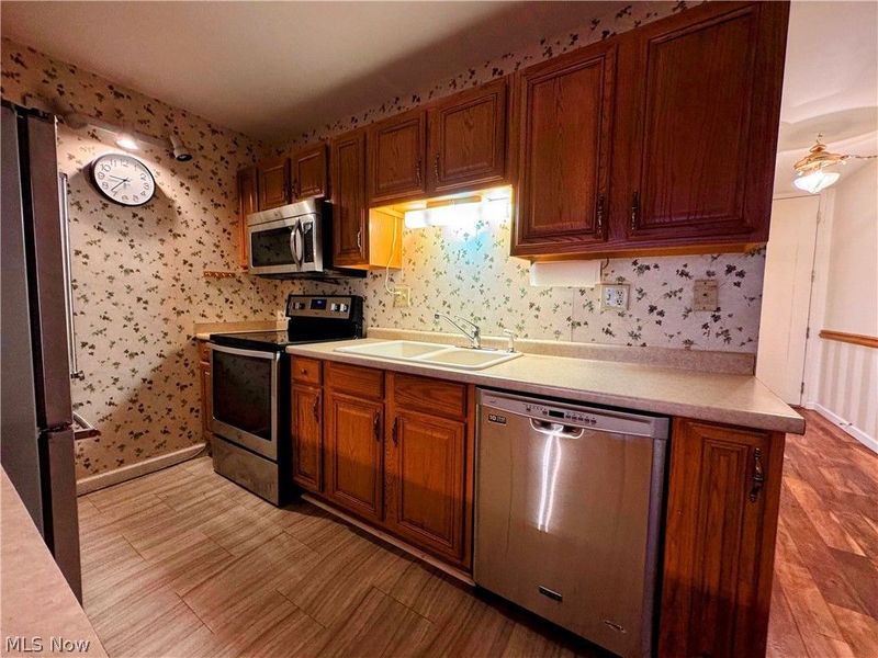 2331 E Market Street, Akron, OH 44312 Photo 7