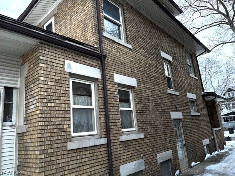 4009 Hyde Avenue, Cleveland, OH 44109 Photo 48
