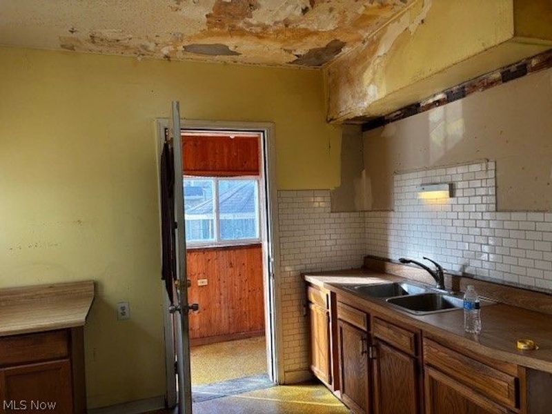 4009 Hyde Avenue, Cleveland, OH 44109 Photo 6