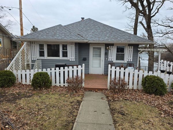 24927 W Forest Drive, Lake Villa, IL 60046