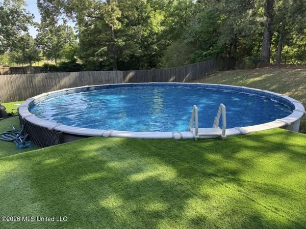 3327 Chateau Pointe Boulevard, Southaven, MS 38672