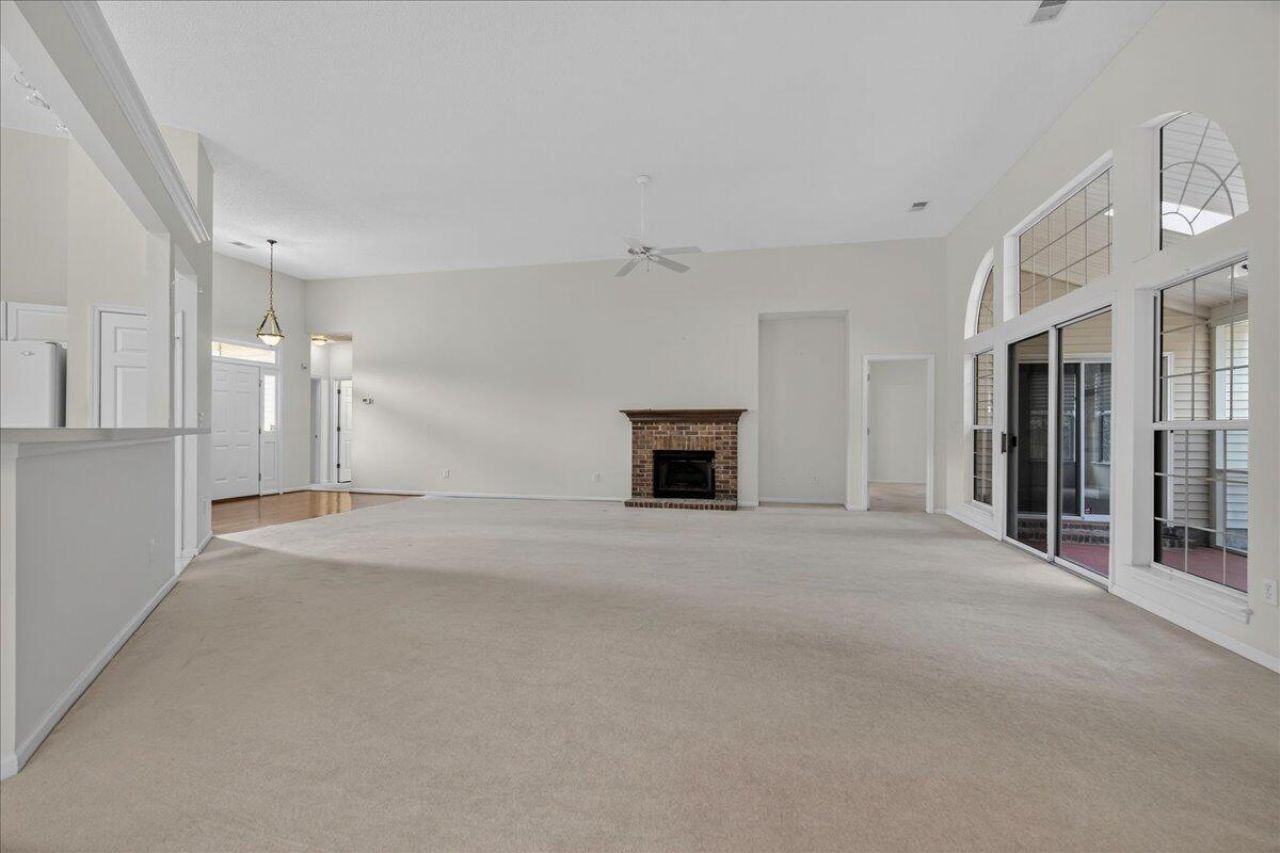 3412 Forest Glen Drive Photo 11