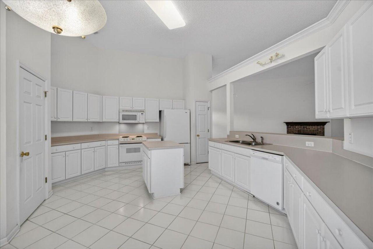 3412 Forest Glen Drive Photo 15