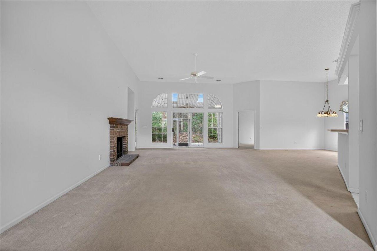 3412 Forest Glen Drive Photo 8