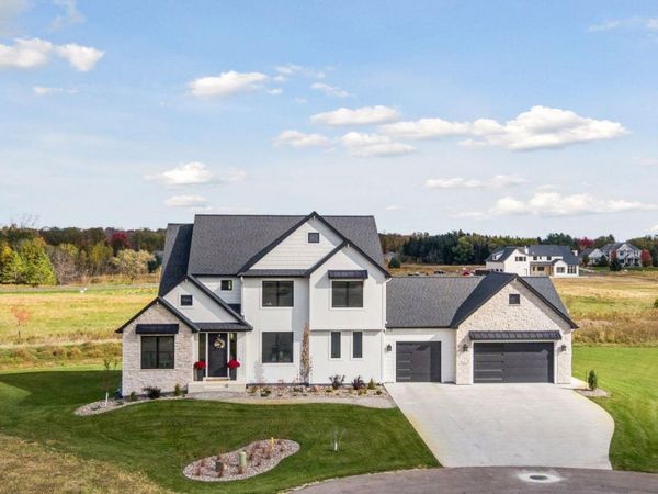 2702 Mayo Prairie Lane SW, Rochester, MN 55902