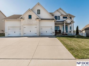 12108 Pintail Drive, Papillion, NE 68046