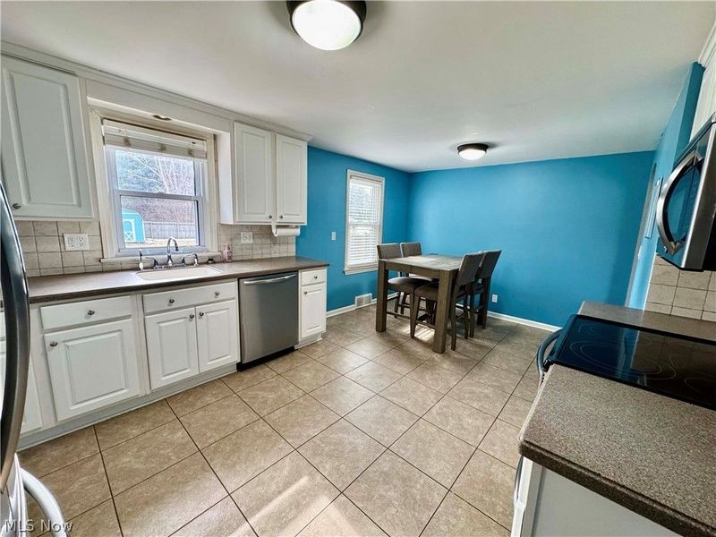 1068 Ivy Street NW, North Canton, OH 44720 Photo 11