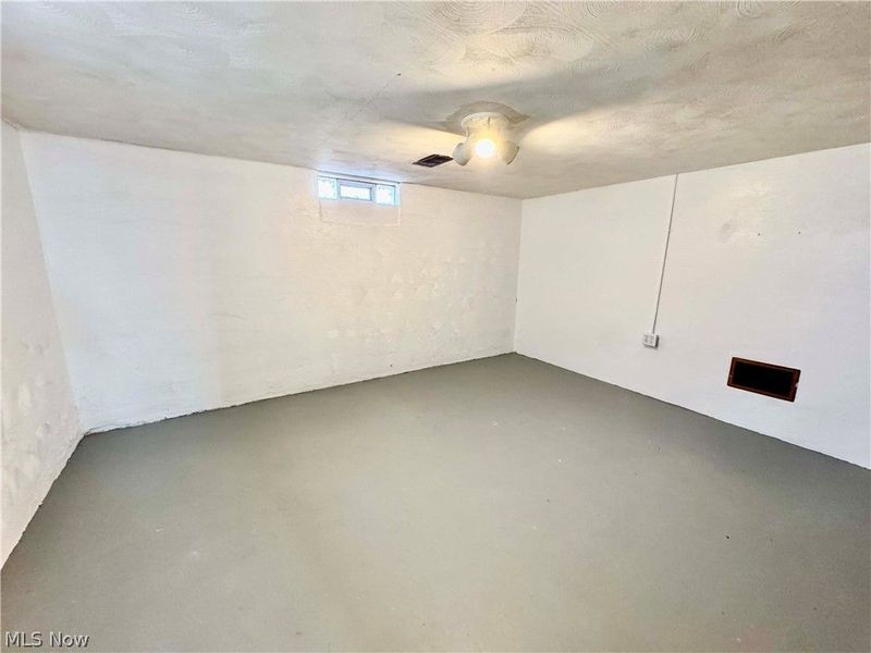 1068 Ivy Street NW, North Canton, OH 44720 Photo 20