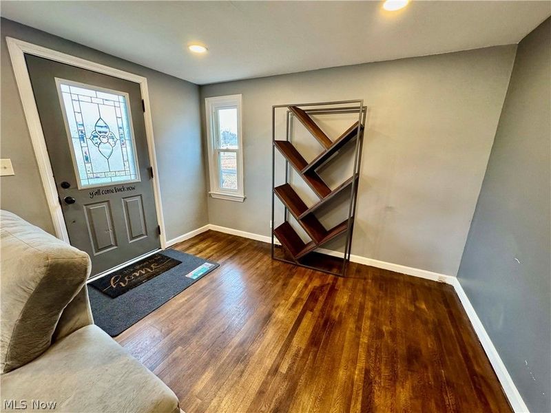 1068 Ivy Street NW, North Canton, OH 44720 Photo 3