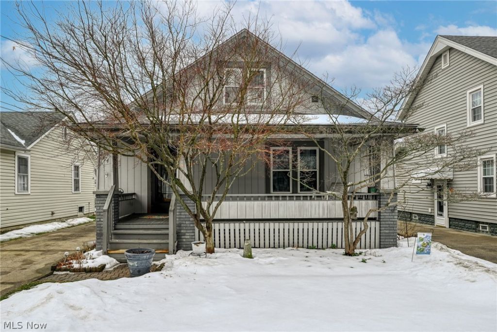 2374 Roth Drive, Cuyahoga Falls, OH 44221 Main Photo