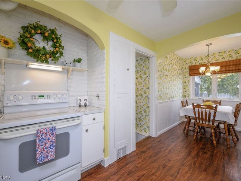 2374 Roth Drive, Cuyahoga Falls, OH 44221 Photo 20