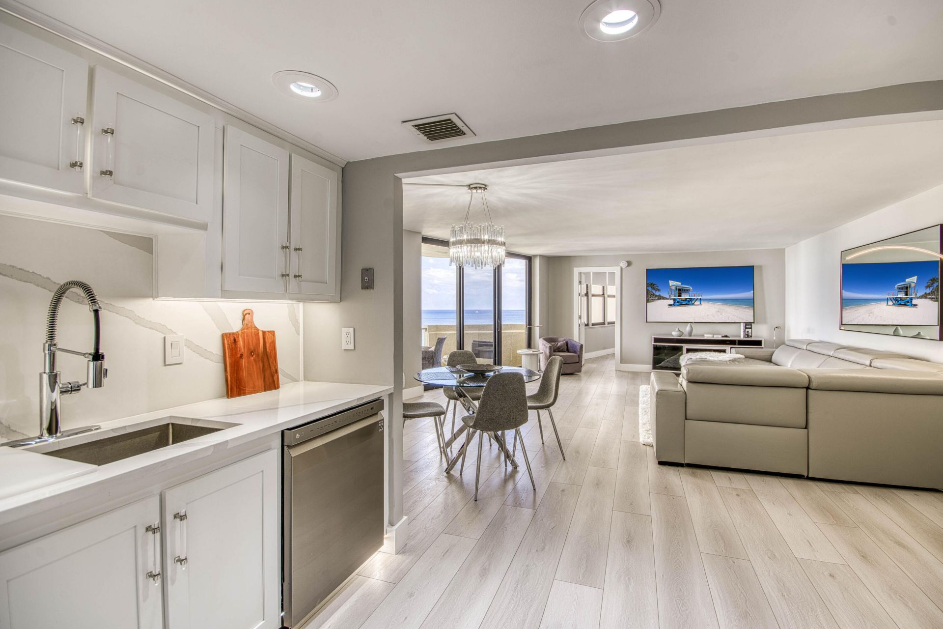 2800 N Ocean Drive, Unit B-15d, Singer Island, FL 33404 Photo